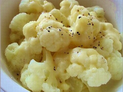 レンジで簡単おつまみ カリフラワーのチーズのせ レシピ 作り方 By はなまる子 楽天レシピ